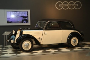 «Audi» zīmola faniem noteikti jāapmeklē muzejs «August Horch Museum Zwickau» Cvikavā 9