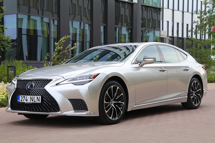 Travelnews.lv apceļo Latviju ar jauno piektās paaudzes «Lexus LS 500h AWD», kas maksā 145 000 eiro Travelnews.lv apceļo Latviju ar jauno piektās paaudzes «Lexus LS 500h AWD», kas maksā 145 000 eiro 305322