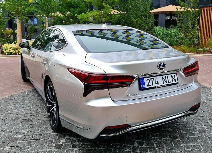 Travelnews.lv apceļo Latviju ar jauno piektās paaudzes «Lexus LS 500h AWD», kas maksā 145 000 eiro Travelnews.lv apceļo Latviju ar jauno piektās paaudzes «Lexus LS 500h AWD», kas maksā 145 000 eiro 305323
