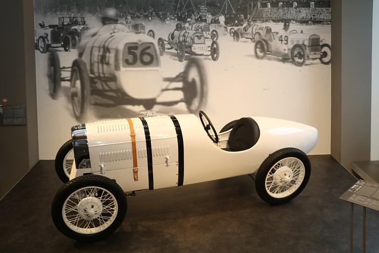 «August Horch Museum Zwickau»: zīmola «Audi» spēkrati piedalās Otrajā pasaules karā un sporta trasēs 305380