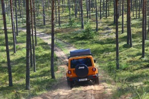 Travelnews.lv kopā ar autodīleri «Autobrava» Latvijas bezceļos izdzen jaunos «Jeep» spēkratus 17