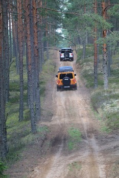 Travelnews.lv kopā ar autodīleri «Autobrava» Latvijas bezceļos izdzen jaunos «Jeep» spēkratus 30