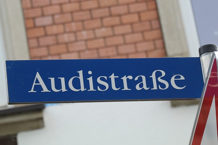 Te, Cvikavā, dzima zīmols «Audi», bet par to «August Horch Museum Zwickau» 305742