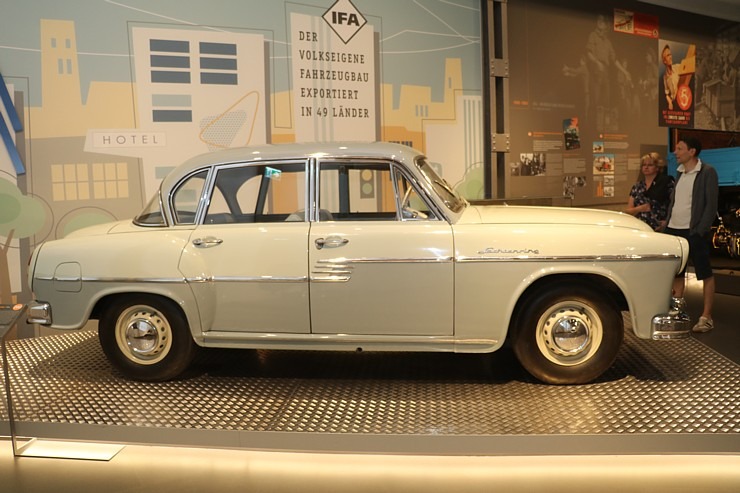 Saksijas pilsētā Cvikavā dzima «Audi», bet DDR laikā turpat tika ražots «Trabant» 305918