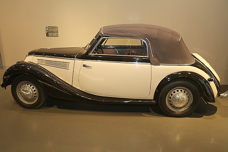 Saksijas pilsētā Cvikavā dzima «Audi», bet DDR laikā turpat tika ražots «Trabant» 305919