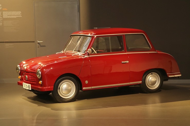 Saksijas pilsētā Cvikavā dzima «Audi», bet DDR laikā turpat tika ražots «Trabant» 305922