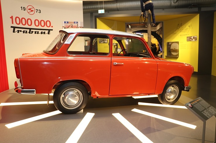 Saksijas pilsētā Cvikavā dzima «Audi», bet DDR laikā turpat tika ražots «Trabant» 305929