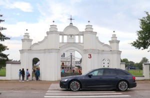 Travelnews.lv apceļo Jūrmalu un Latgali ar jauno «Audi A6 Avant TFSI e» 8