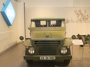 Cvikavas «Audi» un «Trabant» muzejā «August Horch Museum Zwickau» var arī apprecēties 17