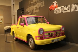 Cvikavas «Audi» un «Trabant» muzejā «August Horch Museum Zwickau» var arī apprecēties 19