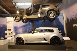 Cvikavas «Audi» un «Trabant» muzejā «August Horch Museum Zwickau» var arī apprecēties 32