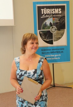 Biznesa augstskolā «Turība» tiek prezentēta nopietna un apjomīga grāmata «Tūrisms Latvijā cauri gadsimtiem» 3