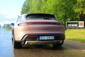 Travelnews.lv apceļo Vidzemi ar elektrisko un jaudīgo «Porsche Taycan 4S Cross Turismo» 26