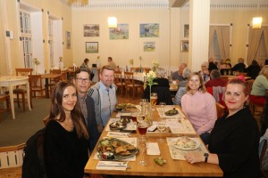 Travelnews.lv izbauda Baltijas jūras zivju ēdienus Kuresāres restorānā «Ku-Kuu» 5