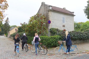 Travelnews.lv ar velosipēdu apceļo Kuresāri Sāmsalā un apciemo tūrisma informācijas centru 12