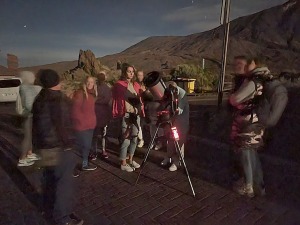 Izbaudām vakariņas restorānā «Paradores» Teides vulkāna piekājē un ar teleskopu vērojam zvaigznes 25
