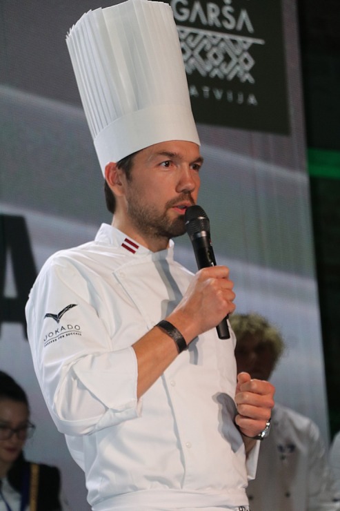 «Latvijas gada pavārs 2021» ir Dinārs Zvidriņš un «Latvijas gada pavārzellis 2021» ir Aleksandra Krūka 308267