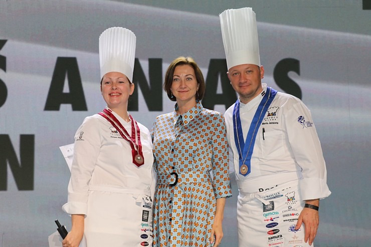 «Latvijas gada pavārs 2021» ir Dinārs Zvidriņš un «Latvijas gada pavārzellis 2021» ir Aleksandra Krūka 308253