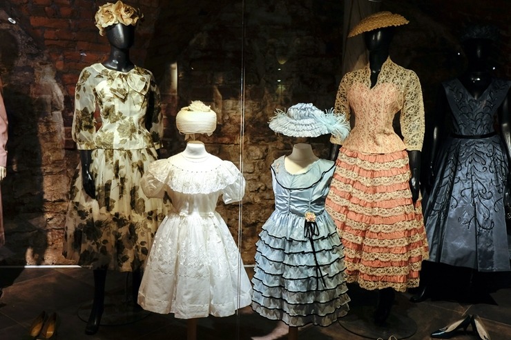 Modes muzejā atklāta un apskatāma jauna izstāde «Māte un bērns». Foto: Māris Morkāns 308815