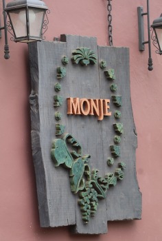 Travelnews.lv apciemo Tenerifes vīna darītavu «Bodegas Monje», kas darbojas kopš 1750.gada 27