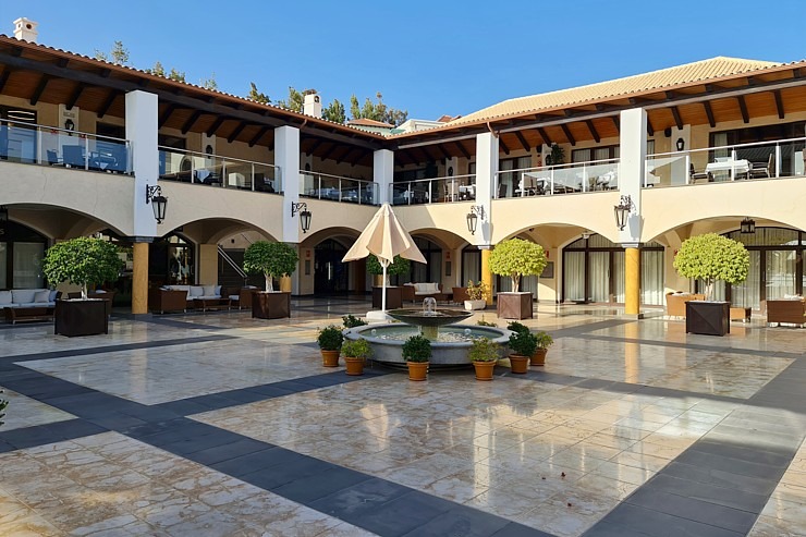 Travelnews.lv izbauda Tenerifes villu komplesu «Hotel Suite Villa María» viesmīlību 309456