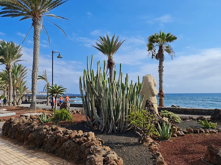 Travelnews.lv iepazīst Tenerifes kūrorta Adeje pludmali un promenādi 309529