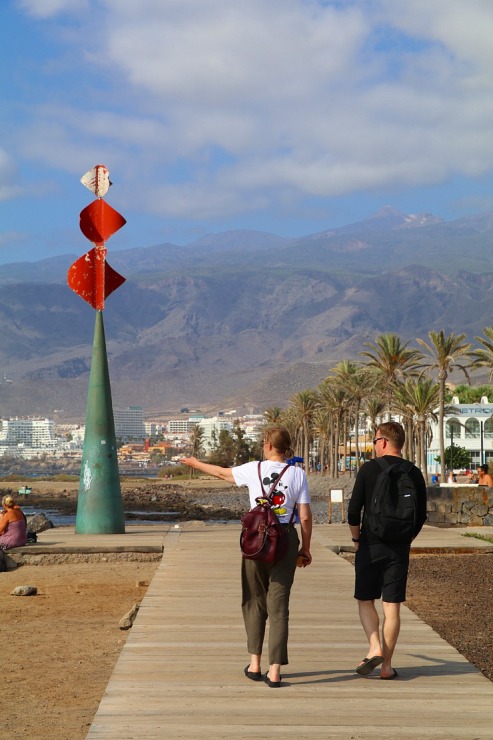 Travelnews.lv iepazīst Tenerifes kūrorta Adeje pludmali un promenādi 309533