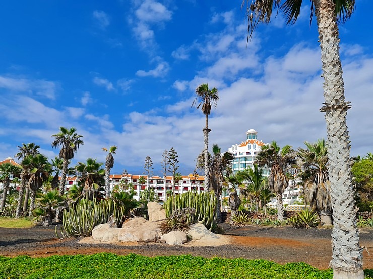 Travelnews.lv iepazīst Tenerifes kūrorta Adeje pludmali un promenādi 309547