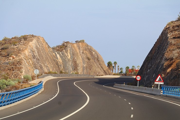 Travelnews.lv ar ekskursiju autobusu apbrauc apkārt Tenerifes salai un izbauda ceļu infrastruktūru 309603