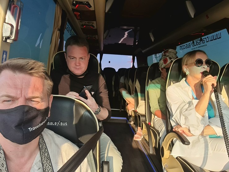 Travelnews.lv ar ekskursiju autobusu apbrauc apkārt Tenerifes salai un izbauda ceļu infrastruktūru 309634