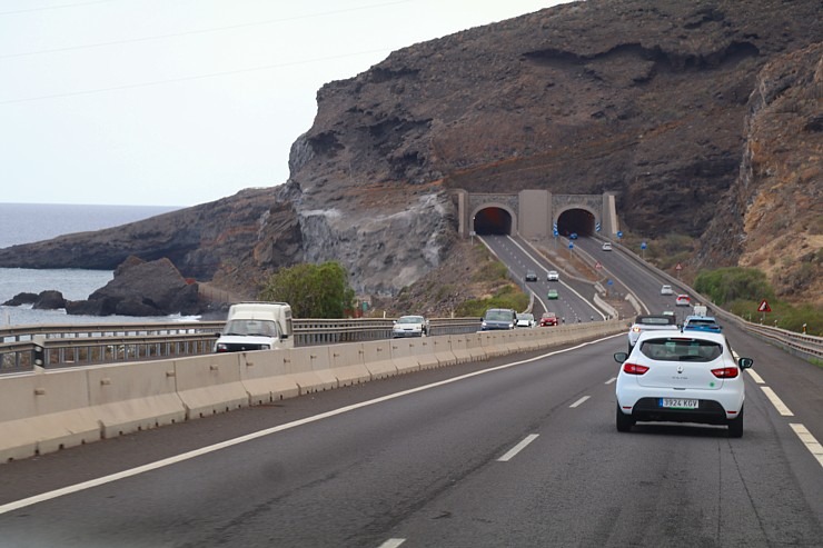 Travelnews.lv ar ekskursiju autobusu apbrauc apkārt Tenerifes salai un izbauda ceļu infrastruktūru 309637
