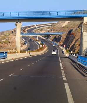 Travelnews.lv ar ekskursiju autobusu apbrauc apkārt Tenerifes salai un izbauda ceļu infrastruktūru 13