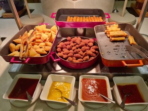 Viesnīcas «Rixos Sharm El Sheikh Adult Friendly» ēdienkartē ir gandrīz 500 ēdieni - maize, siltie... 33