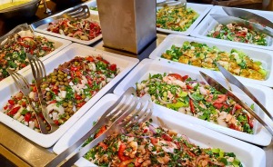 Viesnīcas «Rixos Sharm El Sheikh Adult Friendly» ēdienkartē ir gandrīz 500 ēdieni - maize, siltie... 54