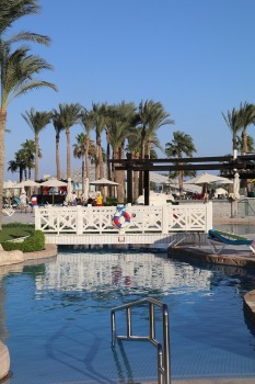 Dzīve pie baseina viesnīcā «Rixos Sharm El Sheikh Adult Friendly» 17