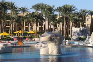 Dzīve pie baseina viesnīcā «Rixos Sharm El Sheikh Adult Friendly» 20
