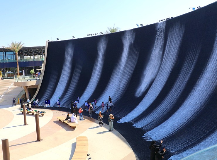 Travelnews.lv apmeklē izstādē «Expo 2020 Dubai» ūdens  atrakciju «Dubai Water Feature» 311180