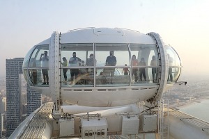 Travelnews.lv 38 minūtes izbauda pasaulē augstākā panorāmas rata «Ain Dubai» braucienu 13