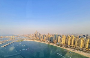 Travelnews.lv 38 minūtes izbauda pasaulē augstākā panorāmas rata «Ain Dubai» braucienu 16