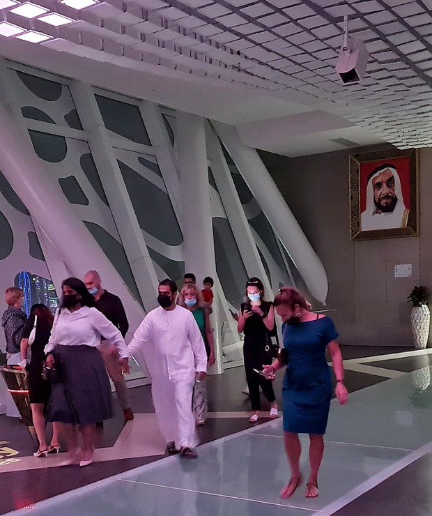 Travelnews.lv vakara gaismā apmeklē 150 metru augsto Dubaijas rāmi «Dubai Frame» 311557