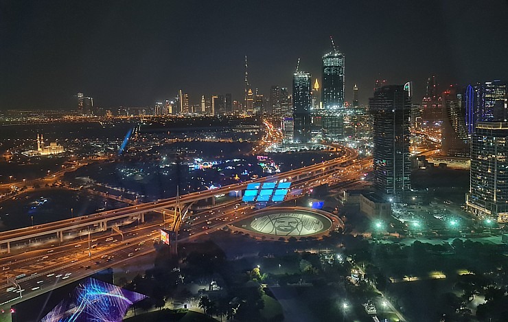 Travelnews.lv vakara gaismā apmeklē 150 metru augsto Dubaijas rāmi «Dubai Frame» 311562