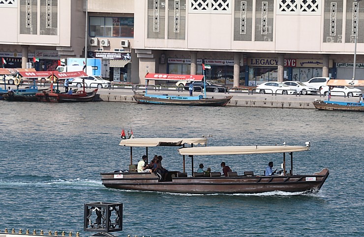 Travelnews.lv Dubaijas vecpilsētā pārvietojas ar savdabīgu ūdens taksometru 311741