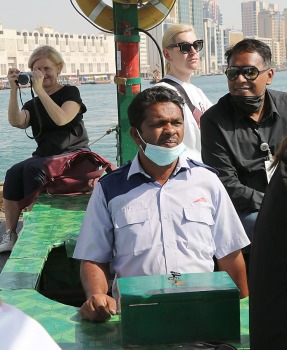 Travelnews.lv Dubaijas vecpilsētā pārvietojas ar savdabīgu ūdens taksometru 6