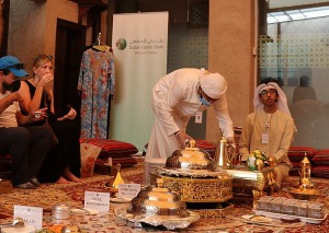 Travelnews.lv izbauda vietējo ēdienu Dubaijas Kultūras centrā 8