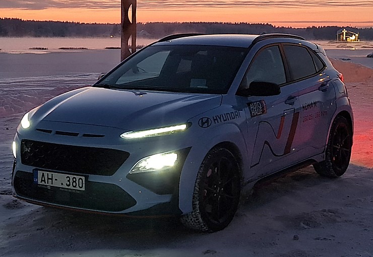 Travelnews.lv sadarbībā ar «Autohalle» ceļo ar 280 zirgspēku jaudīgo «Hyundai Kona N» 311887