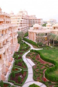 Travelnews.lv iepazīst Dubaijas luksus viesnīcas «Raffles The Palm Dubai» šeihu un prezidentu numuru 30