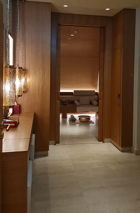 Iepazīstam Dubaijas luksus viesnīcas «Raffles The Palm Dubai» spa kompleksu «Cinq Mondes Spa» 312180