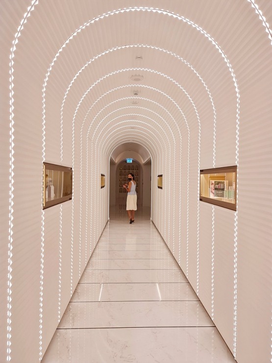 Iepazīstam Dubaijas luksus viesnīcas «Raffles The Palm Dubai» spa kompleksu «Cinq Mondes Spa» 312171