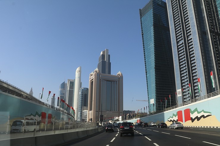 Dubaijas debesskrāpji un modernā arhitektūra pārsteidz tūristus 312250