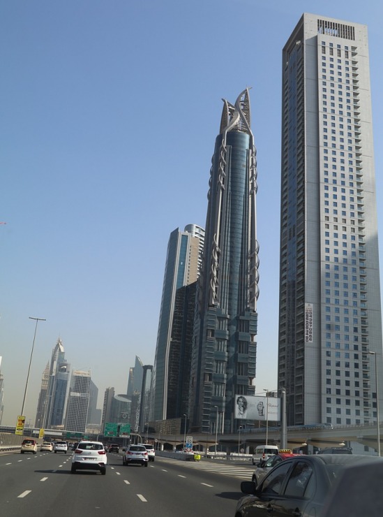 Dubaijas debesskrāpji un modernā arhitektūra pārsteidz tūristus 312253